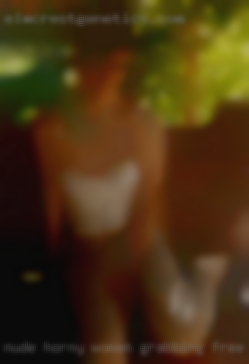 Nude horny women grabbing free balls near Joplin.